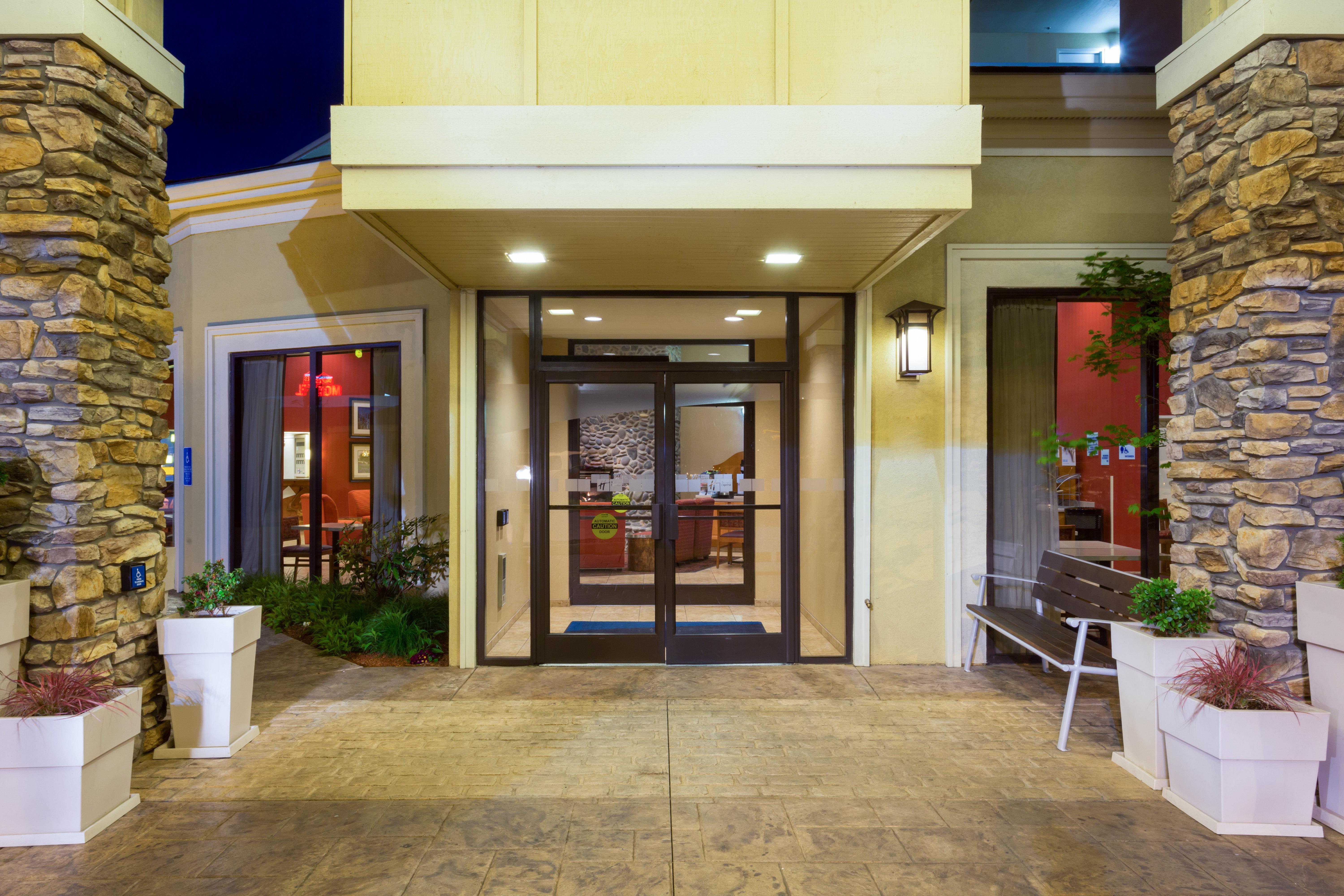 Holiday Inn Express Roseburg, An Ihg Hotel Exterior foto