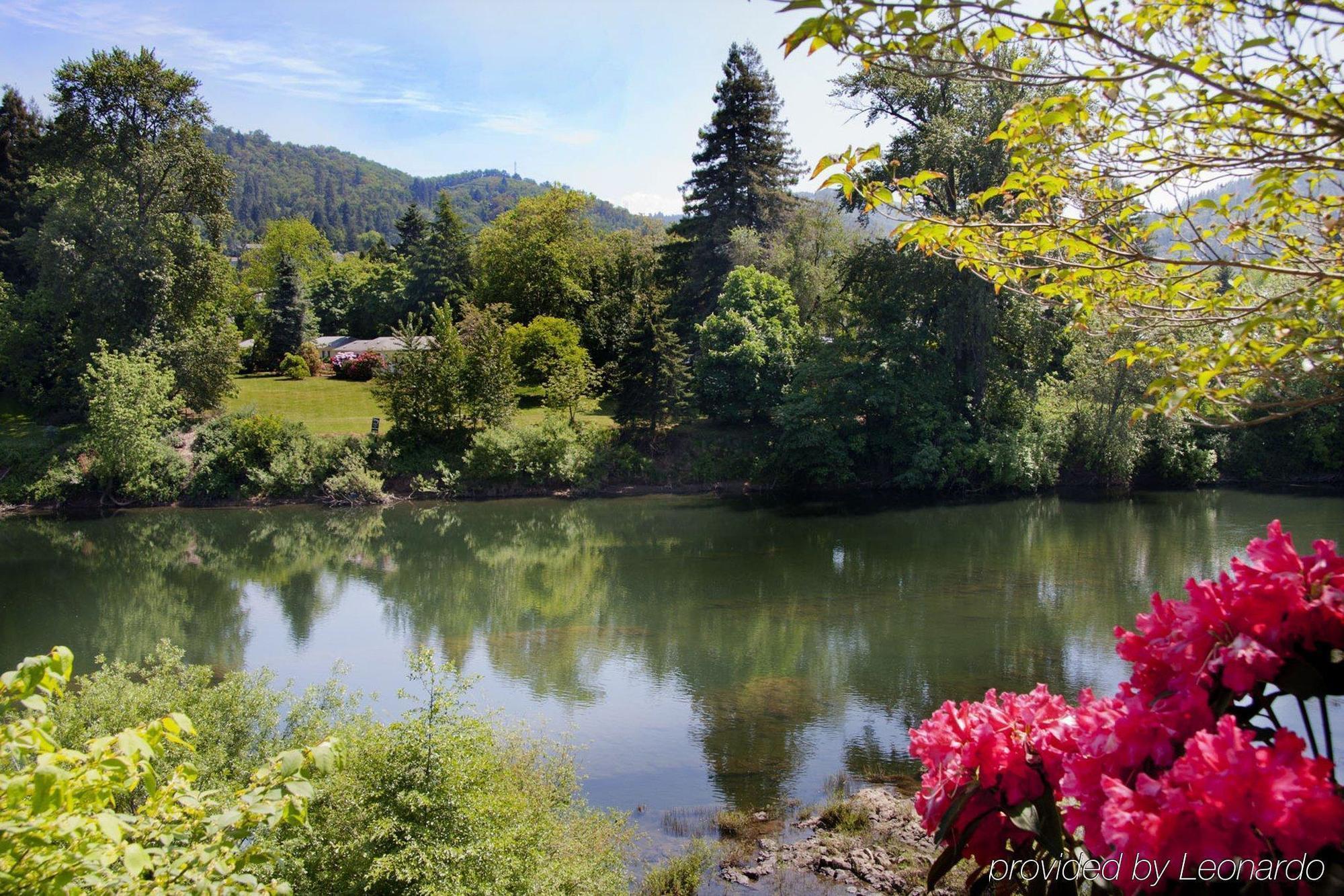 Holiday Inn Express Roseburg, An Ihg Hotel Exterior foto