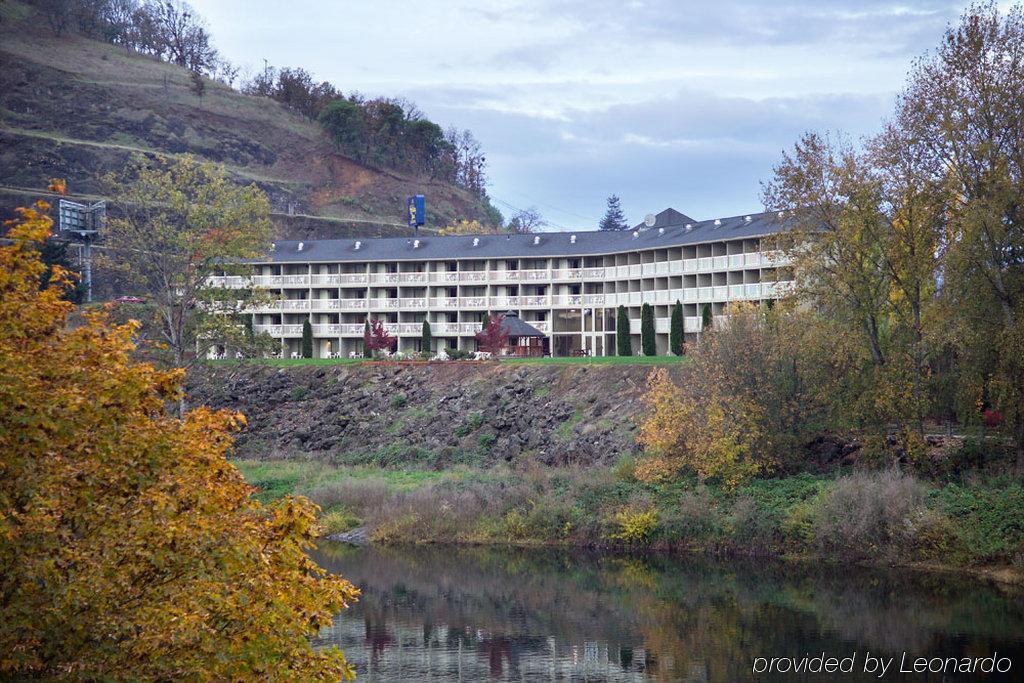 Holiday Inn Express Roseburg, An Ihg Hotel Exterior foto