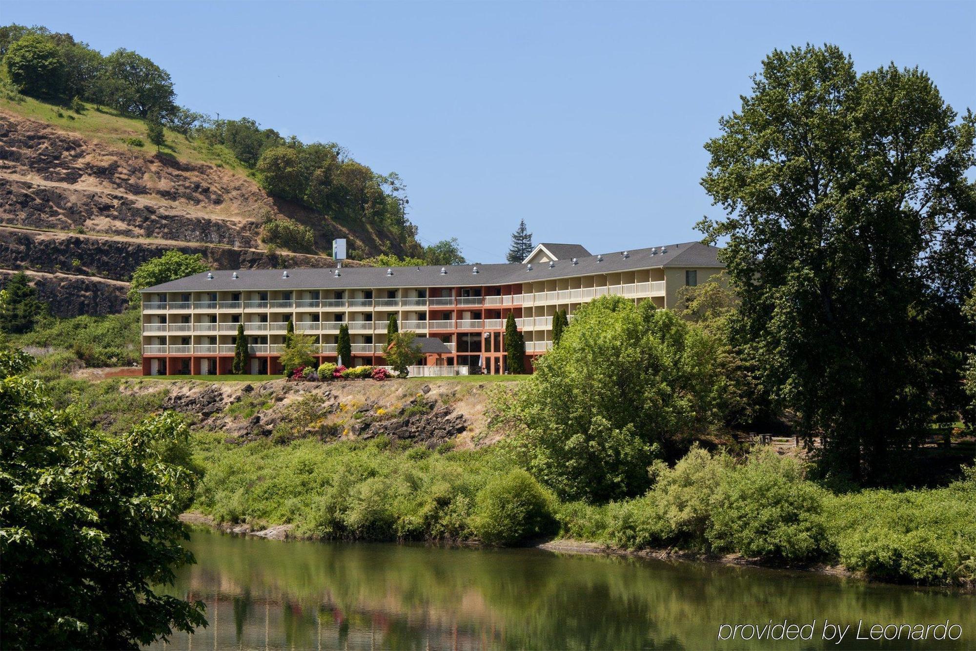 Holiday Inn Express Roseburg, An Ihg Hotel Exterior foto